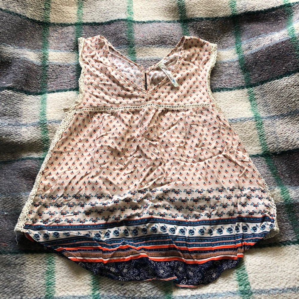 3 for $10 🌼 Pattern top